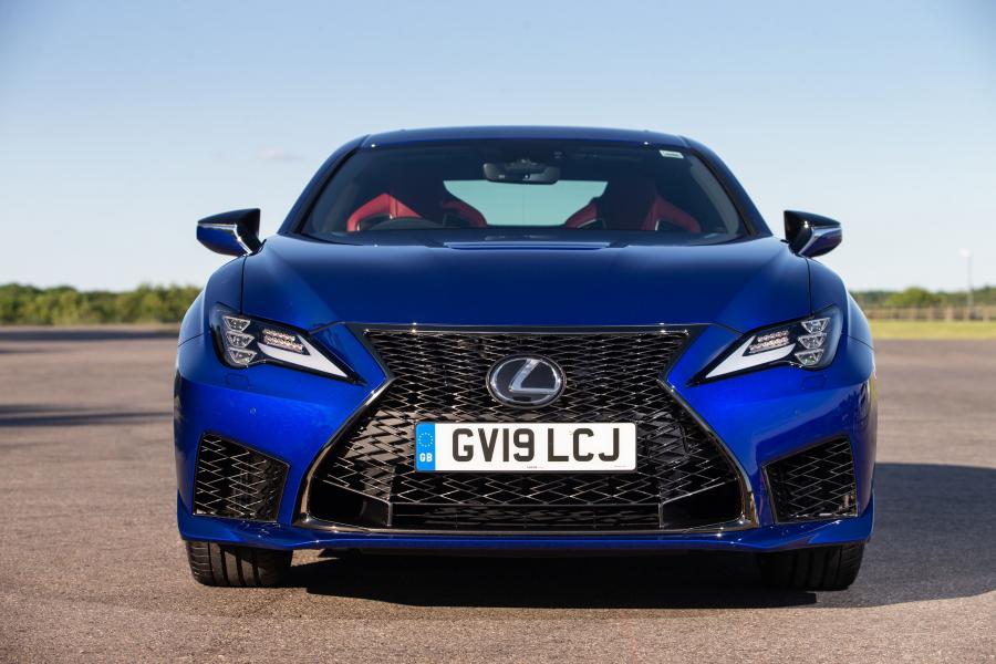  Lexus RC F 2019 года  (UK) (фото 32 из 40)